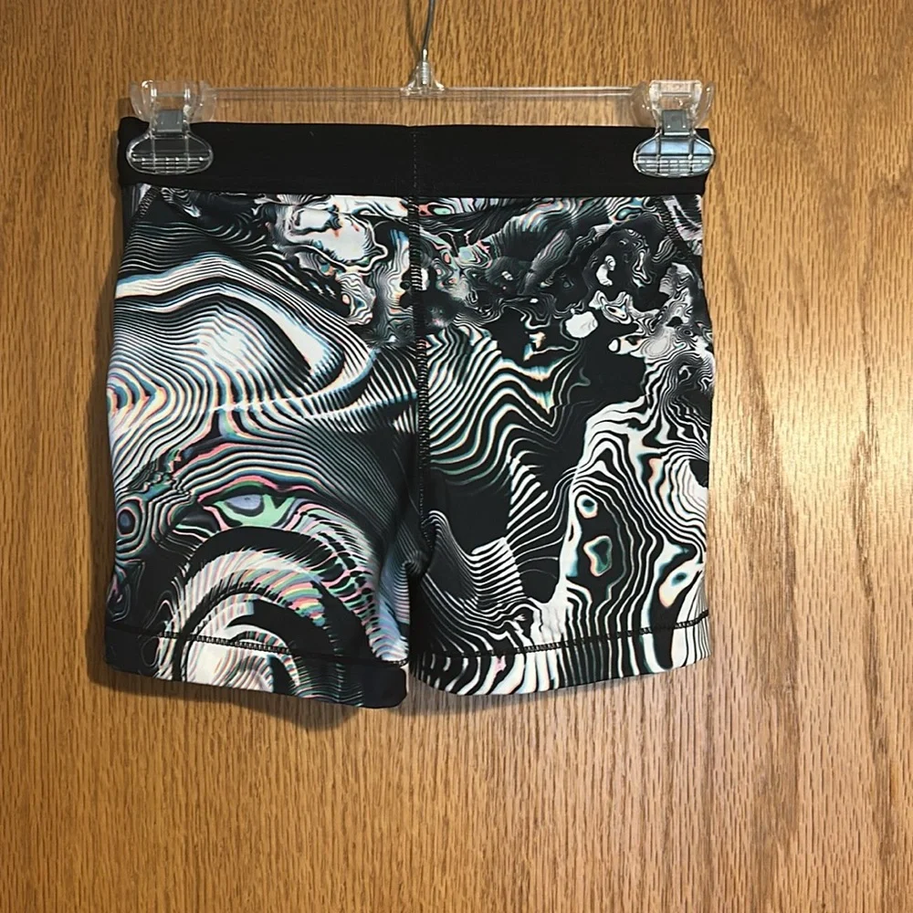 Nike Pro Shorts - Picture 3 of 4